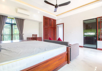 6 Bedroom Villa For Rent - Svay Dangkum, Siem Reap thumbnail