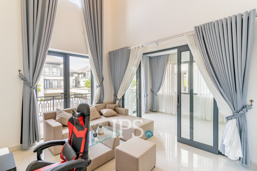 6 Bedroom Queen Villa For Rent - Chak Angrae Kraom, Phnom Penh