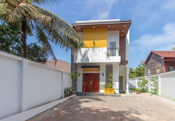 3 Bedroom Villa For Sale - Sala Kamreuk, Siem Reap thumbnail