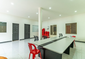 305 Sqm Commercial Villa For Rent - Boeung Trabek, Phnom Penh thumbnail