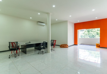 305 Sqm Commercial Villa For Rent - Boeung Trabek, Phnom Penh thumbnail