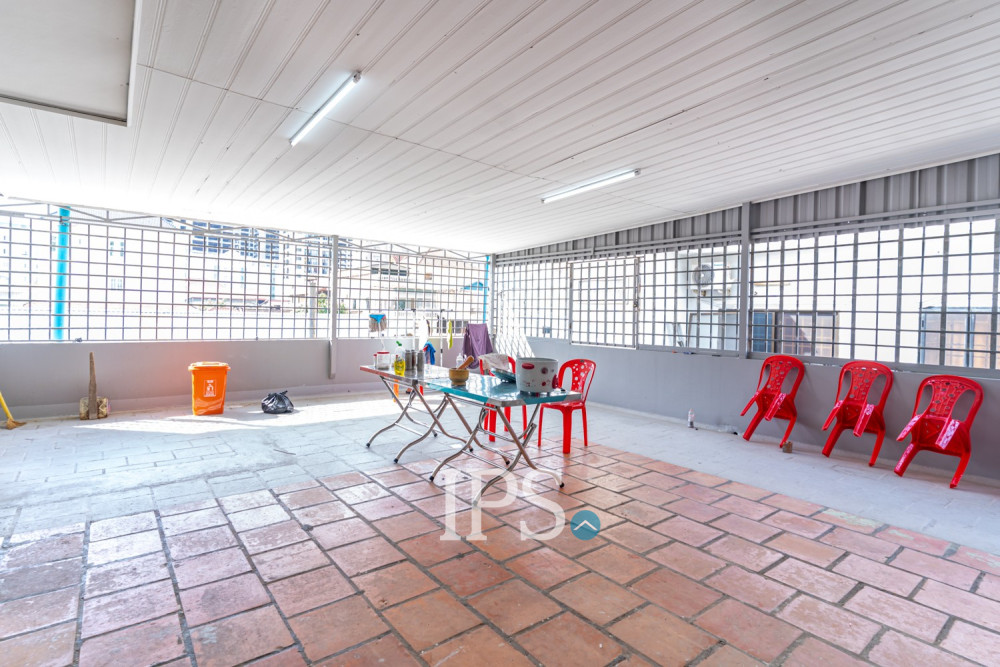 305 Sqm Commercial Villa For Rent - Boeung Trabek, Phnom Penh - Image 15