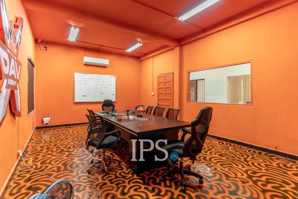 305 Sqm Commercial Villa For Rent - Boeung Trabek, Phnom Penh - Image 16