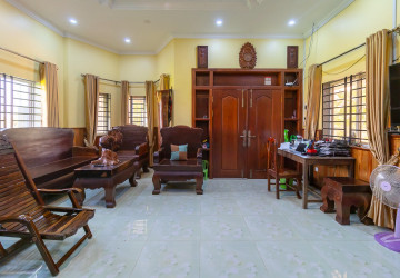 5 Bedroom House For Sale - Sangkat Siem Reap, Siem Reap thumbnail