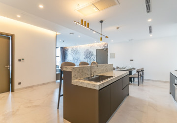 2 Bedroom Serviced Apartment For Rent - BKK1, Phnom Penh thumbnail