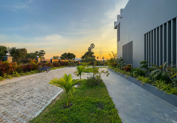 Stunning 6-Bedroom Luxury Villa for Rent in  Sangkat Sambour, Siem Reap thumbnail