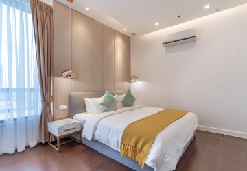 9th Floor 2 Bedroom Condo For Sale - Peninsula Residence, Chroy Changvar, Phnom Penh thumbnail