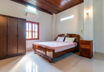 1 Bedroom Apartment For Rent - Sala Kamruek, Siem Reap thumbnail