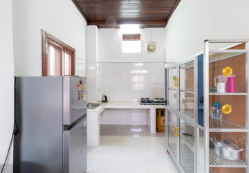 1 Bedroom Apartment For Rent - Sala Kamruek, Siem Reap thumbnail