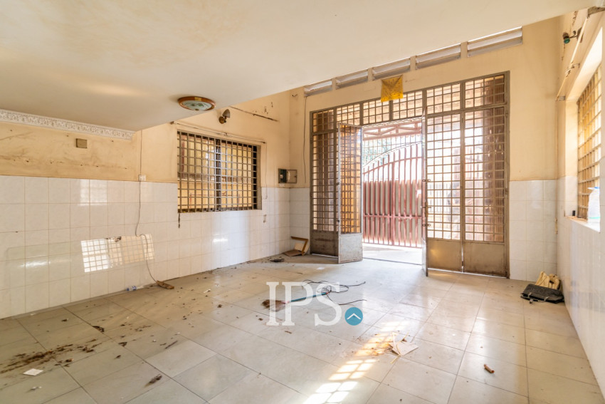 5 Bedroom Shophouse For Rent - Toul Tum Poung 1, Phnom Penh