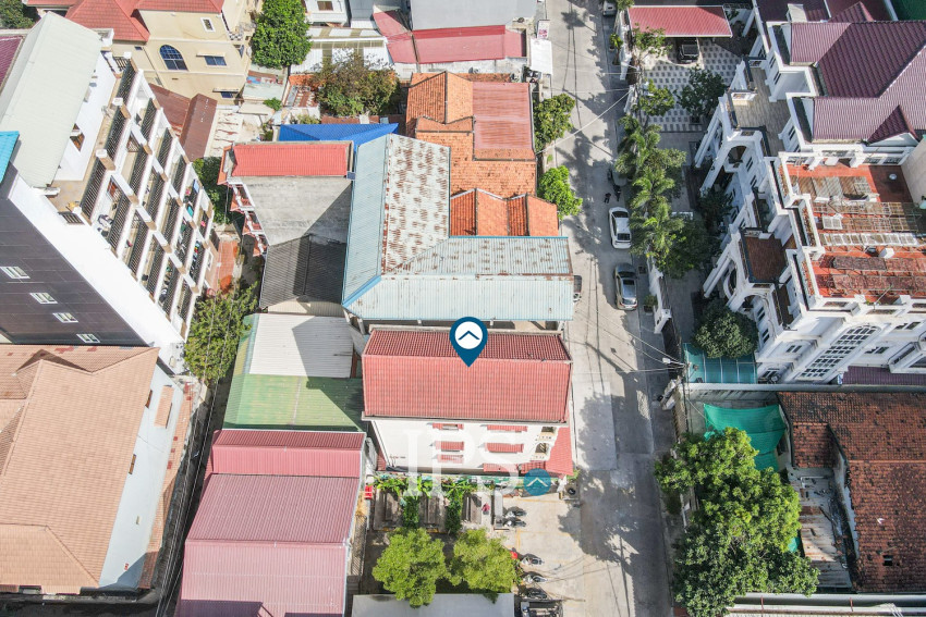 5 Bedroom Shophouse For Rent - Toul Tum Poung 1, Phnom Penh