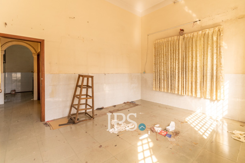 5 Bedroom Shophouse For Rent - Toul Tum Poung 1, Phnom Penh