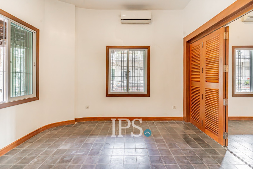 Renovated 1 Bedroom Apartment For Rent - BKK1, Phnom Penh