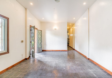 Renovated 1 Bedroom Apartment For Rent - BKK1, Phnom Penh thumbnail