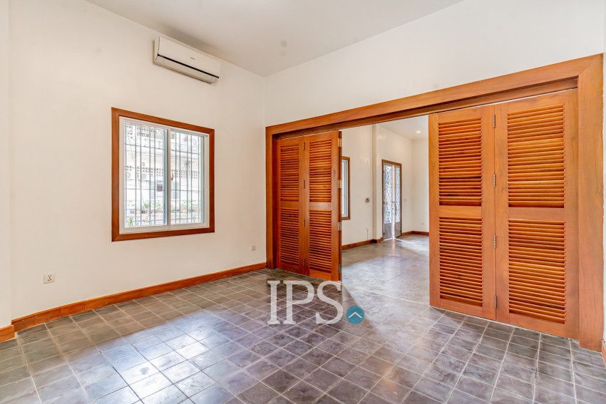 Renovated 1 Bedroom Apartment For Rent - BKK1, Phnom Penh