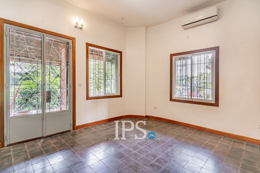 Renovated 1 Bedroom Apartment For Rent - BKK1, Phnom Penh