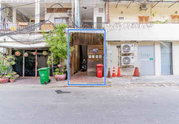 Renovated 1 Bedroom Apartment For Rent - BKK1, Phnom Penh thumbnail