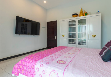 3 Bedroom Villa For Rent - Borey Tourism, Kandaek, Prasat Bakong, Siem Reap thumbnail