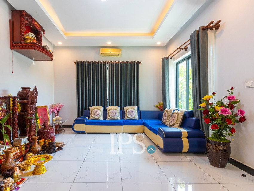 3 Bedroom Villa For Rent - Borey Tourism, Kandaek, Prasat Bakong, Siem Reap