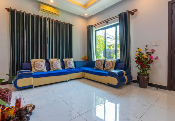 3 Bedroom Villa For Rent - Borey Tourism, Kandaek, Prasat Bakong, Siem Reap thumbnail