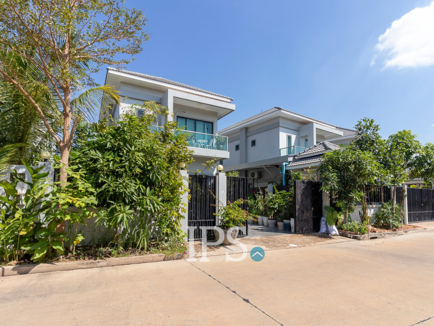 3 Bedroom Villa For Rent - Borey Tourism, Kandaek, Prasat Bakong, Siem Reap