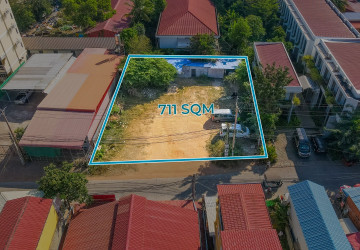 711 Sqm Commercial Land For Sale - Svay Dangkum, Siem Reap thumbnail