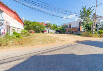 711 Sqm Commercial Land For Sale - Svay Dangkum, Siem Reap thumbnail