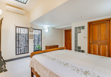 Renovated 2 Bedroom Apartment For Rent - Chey Chumneah, Phnom Penh thumbnail