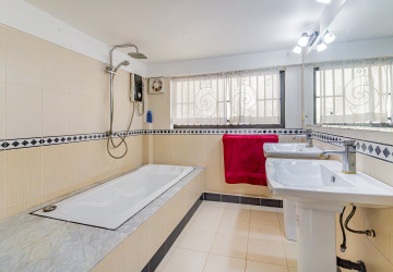 Renovated 2 Bedroom Apartment For Rent - Chey Chumneah, Phnom Penh thumbnail