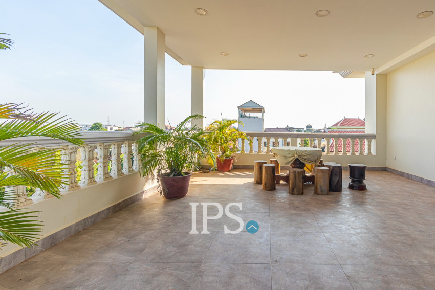 6 Bedroom Villa For Sale - Slor Kram, Siem Reap