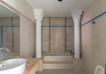 320 Sqm Commercial Building For Rent - BKK1, Phnom Penh thumbnail