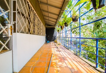 Renovated Duplex 3 Bedroom Apartment For Sale - BKK1, Phnom Penh thumbnail
