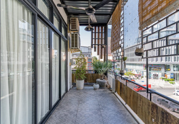 Renovated Duplex 3 Bedroom Apartment For Sale - BKK1, Phnom Penh thumbnail