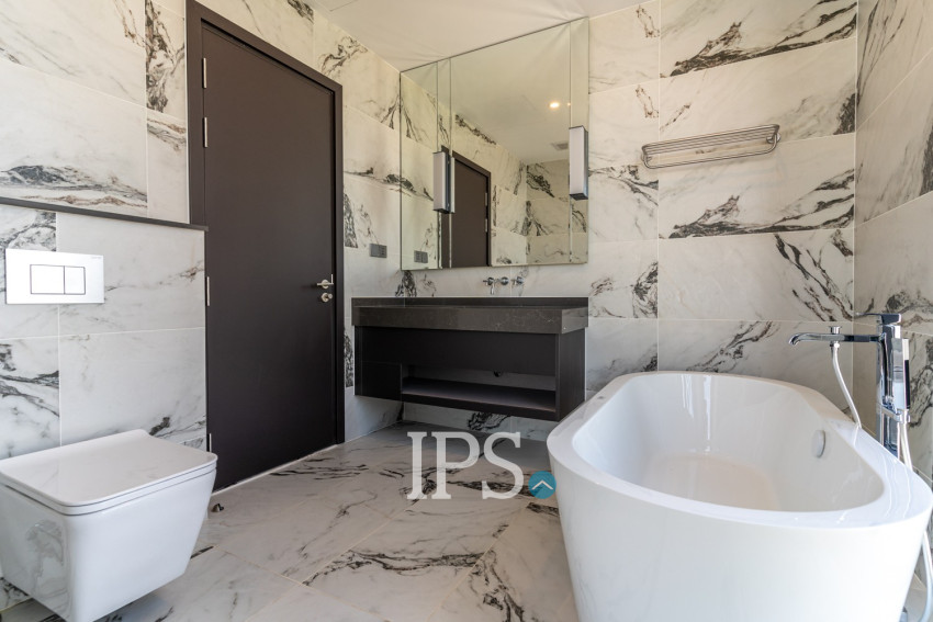 5 Bedroom Serviced Penthouse For Rent - BKK1, Phnom Penh