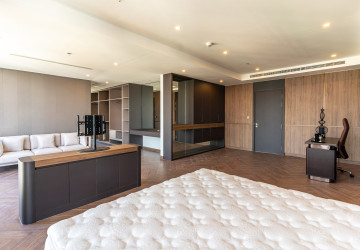 5 Bedroom Serviced Penthouse For Rent - BKK1, Phnom Penh thumbnail