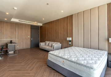 5 Bedroom Serviced Penthouse For Rent - BKK1, Phnom Penh thumbnail