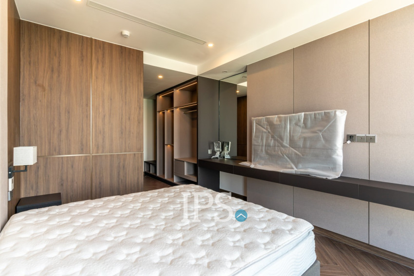5 Bedroom Serviced Penthouse For Rent - BKK1, Phnom Penh