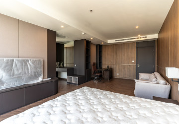 5 Bedroom Serviced Penthouse For Rent - BKK1, Phnom Penh thumbnail