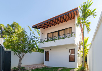 3 Bedroom Villa For Rent - Svay Dangkum, Siem Reap thumbnail