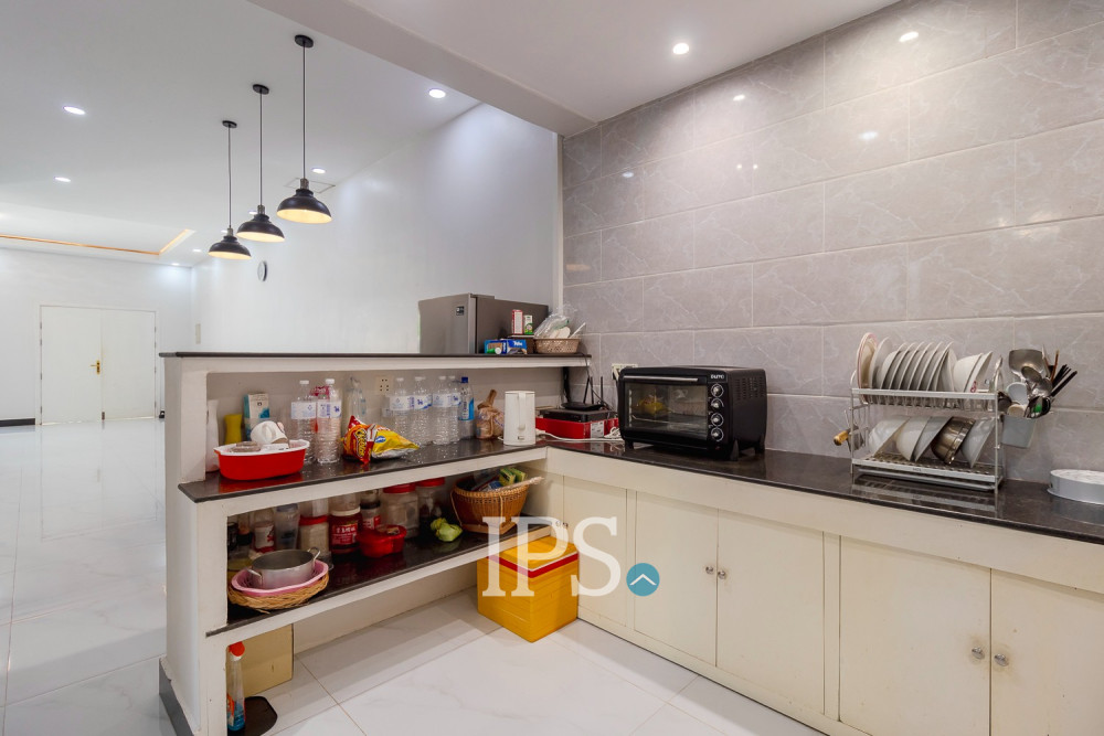 5 Bedroom House For Rent - Slor Kram, Siem Reap - Image 9