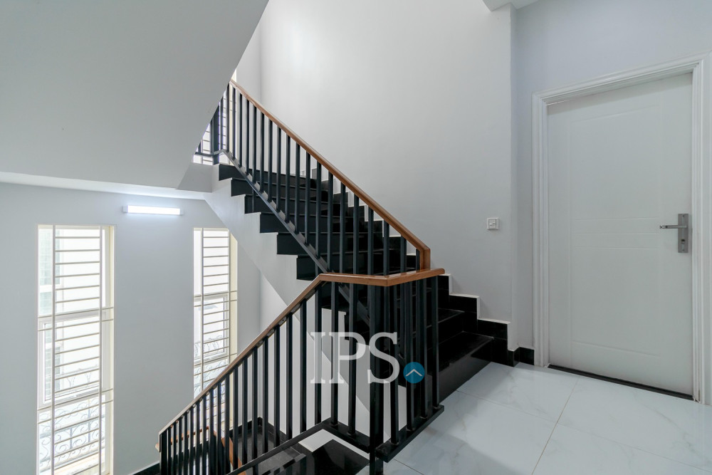 5 Bedroom House For Rent - Slor Kram, Siem Reap - Image 12