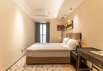1 Bedroom Condo For Sale - Le Conde, BKK1, Phnom Penh thumbnail