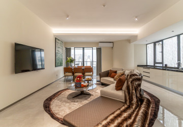 3 Bedroom Condo For Sale - Le Conde, BKK1, Phnom Penh thumbnail
