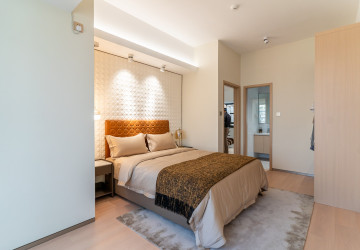 3 Bedroom Condo For Sale - Le Conde, BKK1, Phnom Penh thumbnail