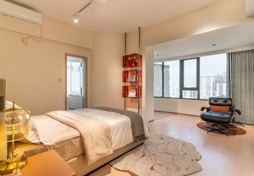 3 Bedroom Condo For Sale - Le Conde, BKK1, Phnom Penh thumbnail