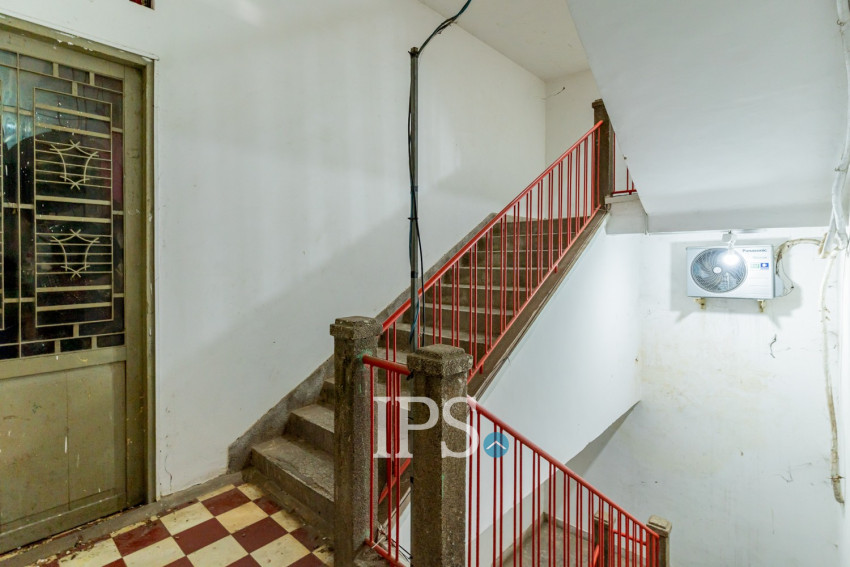 Renovated 3 Bedroom Apartment For Sale - Beoung Raing, Phnom Penh