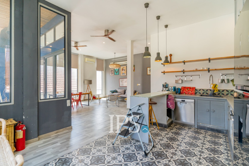 Renovated 3 Bedroom Apartment For Sale - Beoung Raing, Phnom Penh