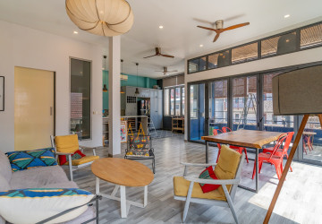 Renovated 3 Bedroom Apartment For Sale - Beoung Raing, Phnom Penh thumbnail