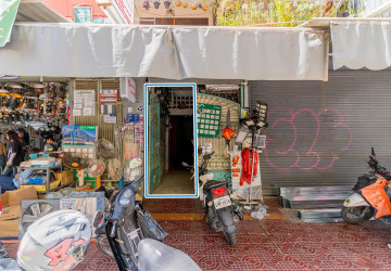 Renovated 3 Bedroom Apartment For Sale - Beoung Raing, Phnom Penh thumbnail