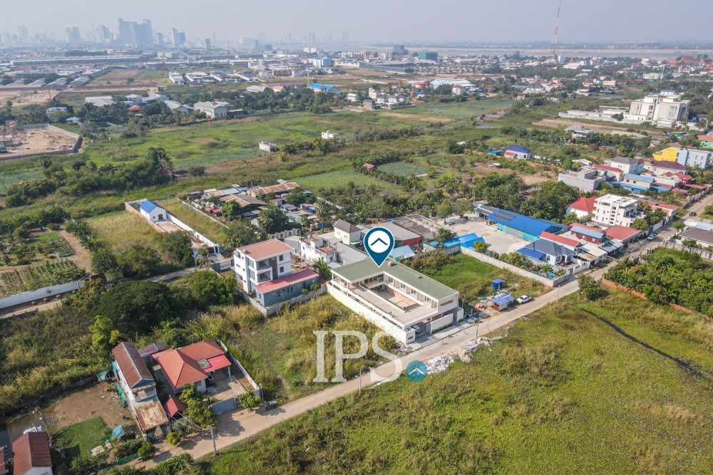 5 Bedroom Brand New Luxury Villa For Sale - Veal Sbov, Khan Chbar Ampov, Phnom Penh - Image 70 5 Bedroom Brand New Luxury Villa For Sale - Veal Sbov, Khan Chbar Ampov, Phnom Penh - Image 70